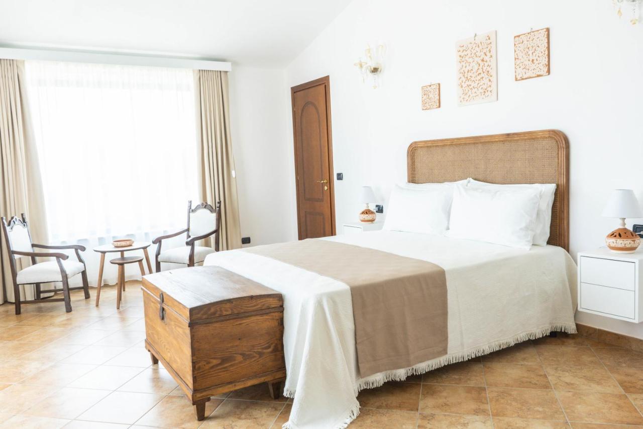 Relais Ruggiero Bed & Breakfast Le Castella  Exterior photo
