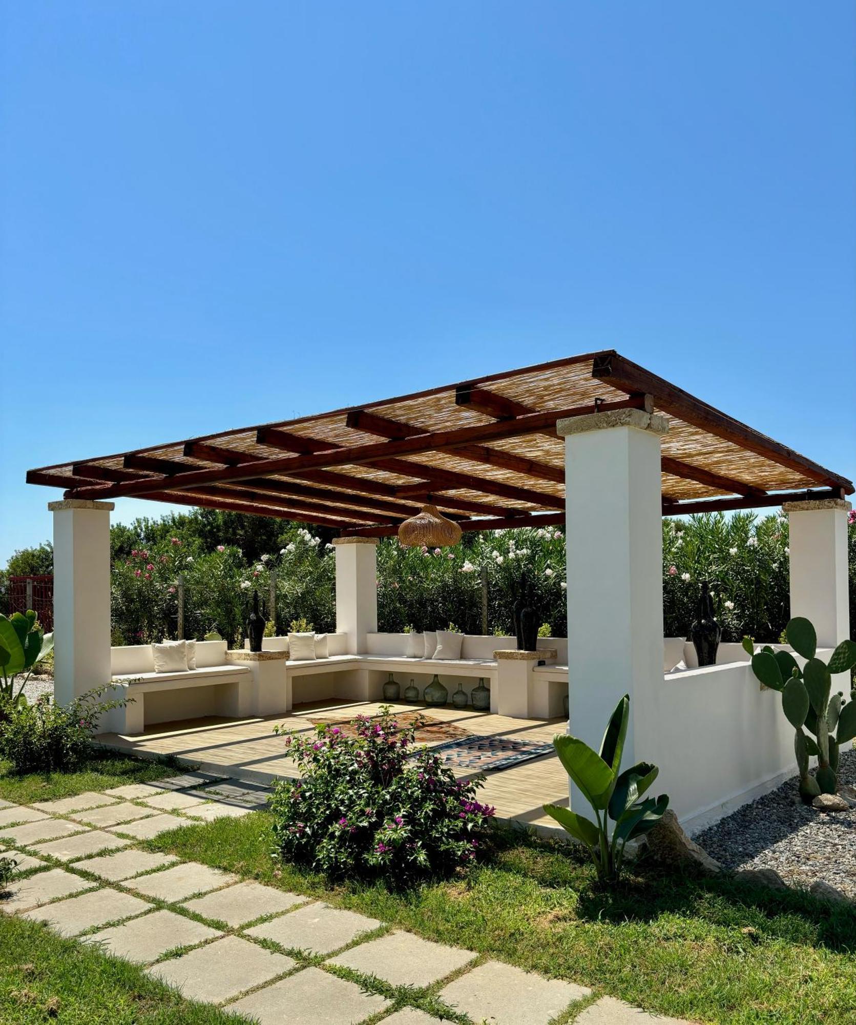 Relais Ruggiero Bed & Breakfast Le Castella  Exterior photo