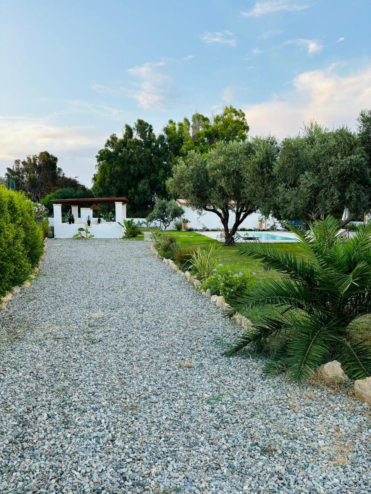 Relais Ruggiero Bed & Breakfast Le Castella  Exterior photo